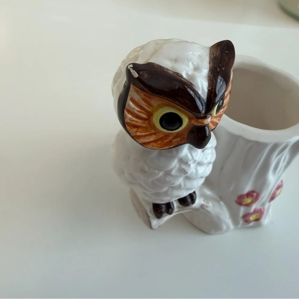 Vintage Lego Korea Ceramic White Wide Eyed Hoot Owl Toothpick Holder